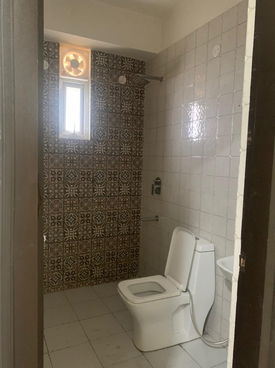 Fully furnished independent 1bhk at dalanwala